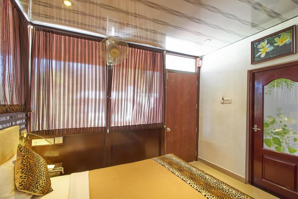 Green Leaf Home Stay Thekkady Exterior foto